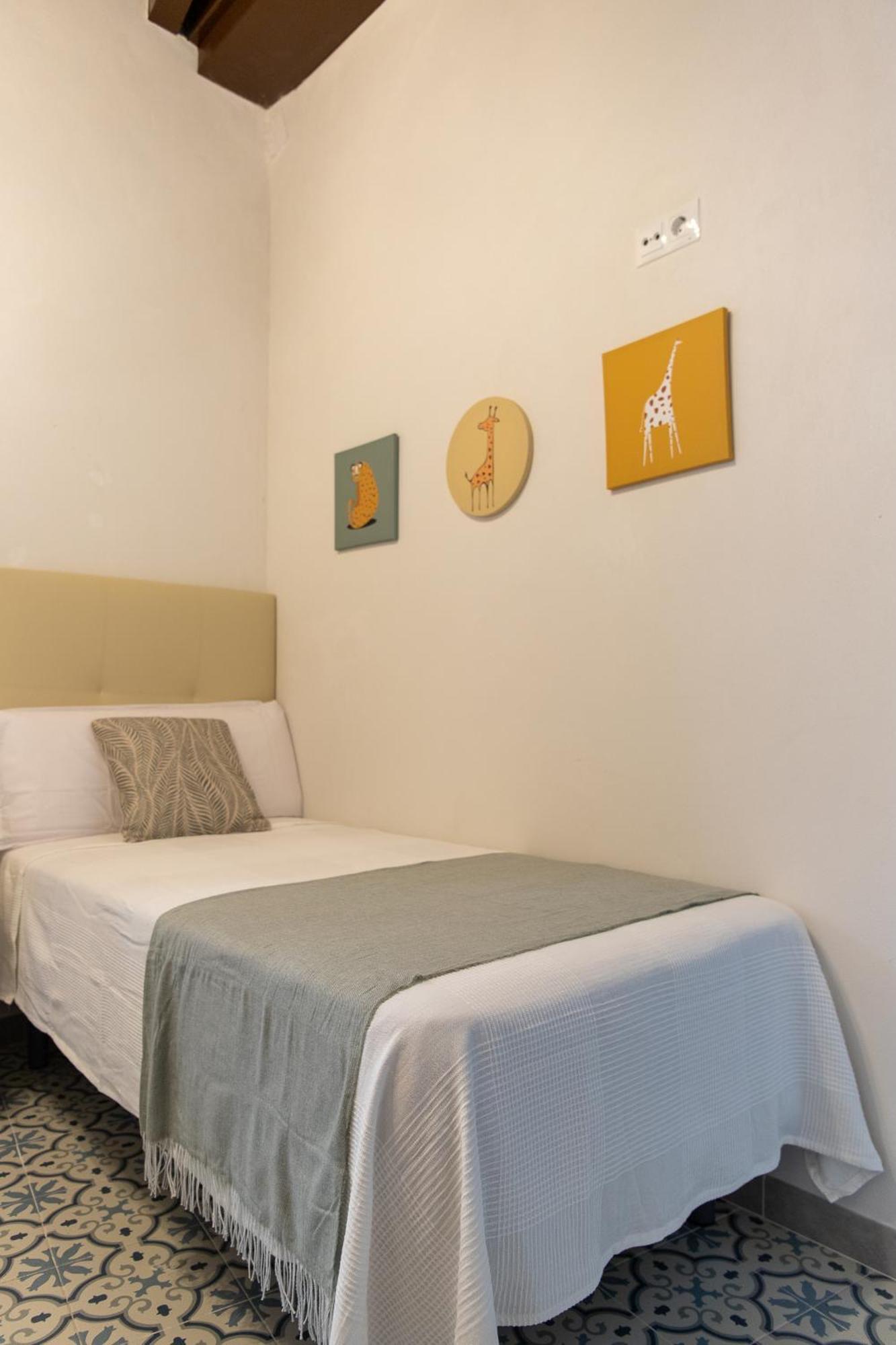 Apartamentos San Francisco Seville Exterior photo